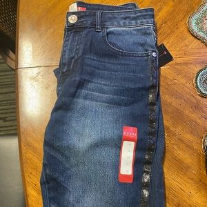 Jeans size 16 I put 17 because it didn’t have 16